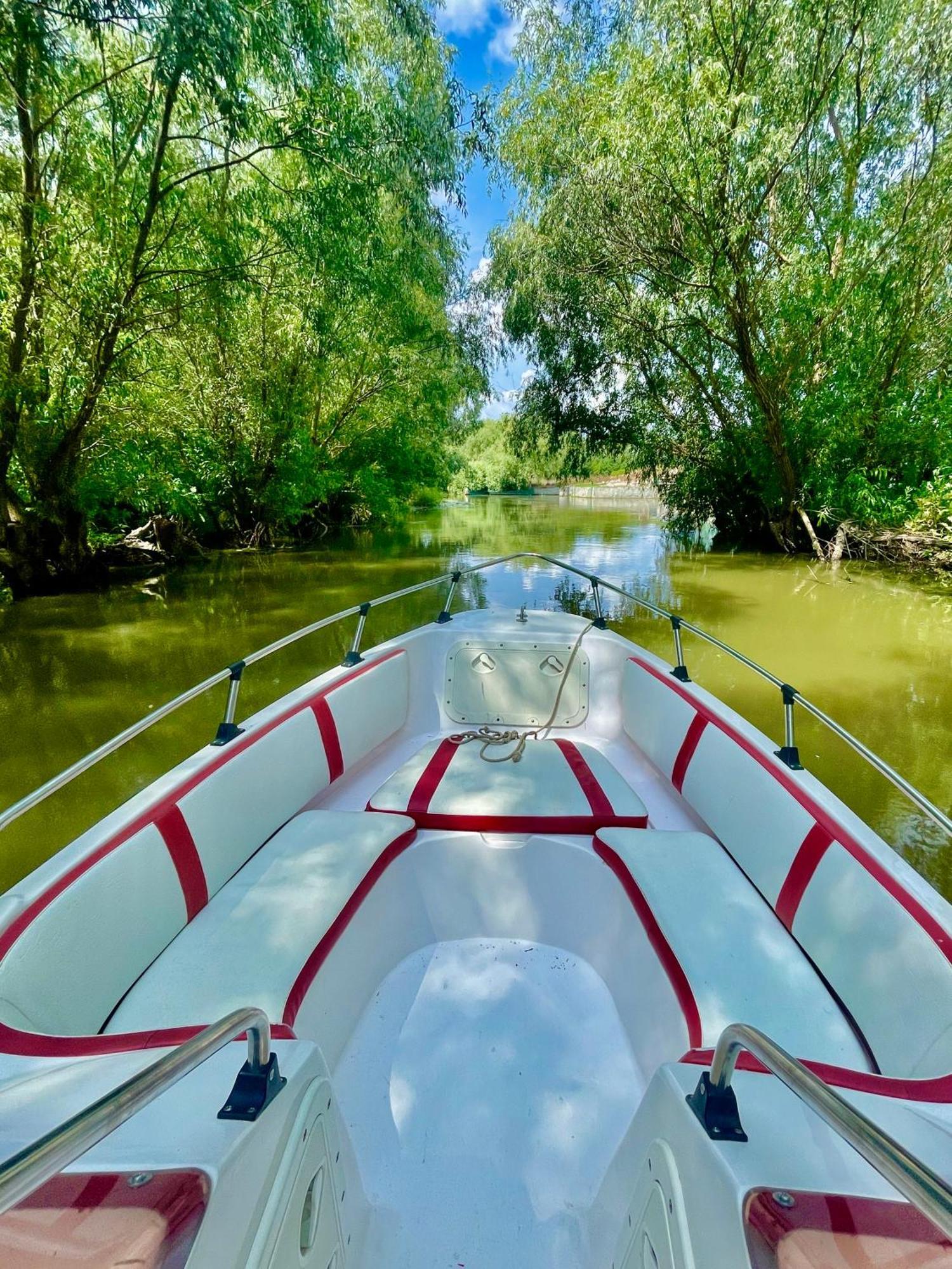 Danube Delta View Hotel Dunavatu de Jos Ngoại thất bức ảnh